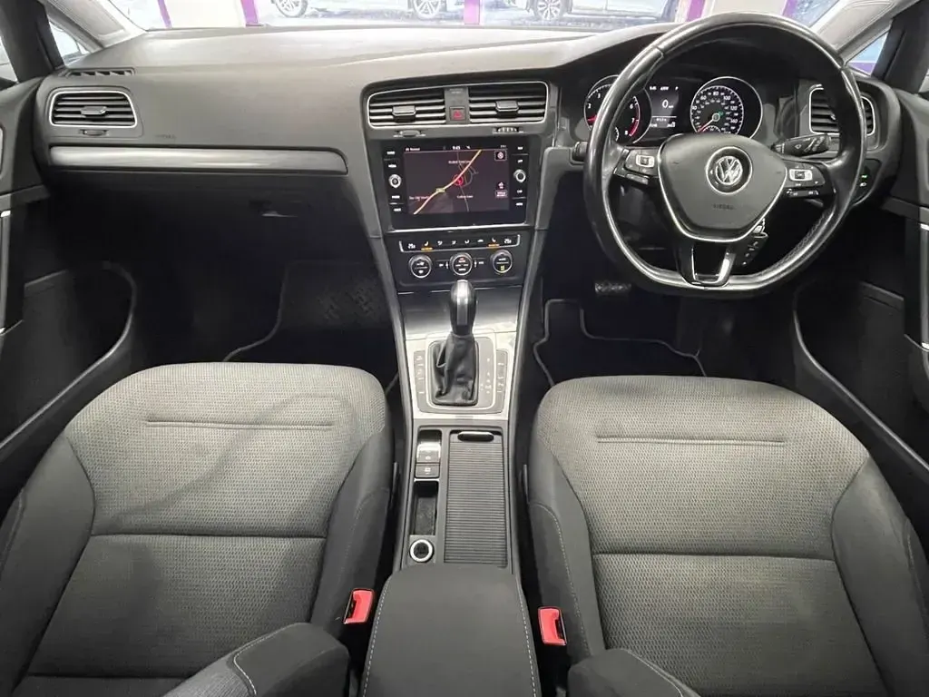 Używany VW Golf VII Edition 150 KM (110 kW) 2020 Biały Kombi
