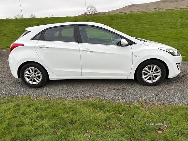 Used Hyundai i30 SE 2015 White Hatchback