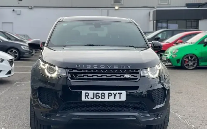 Used Land Rover Discovery 5 Landmark 179 HP (131 kW) 2019 SUV