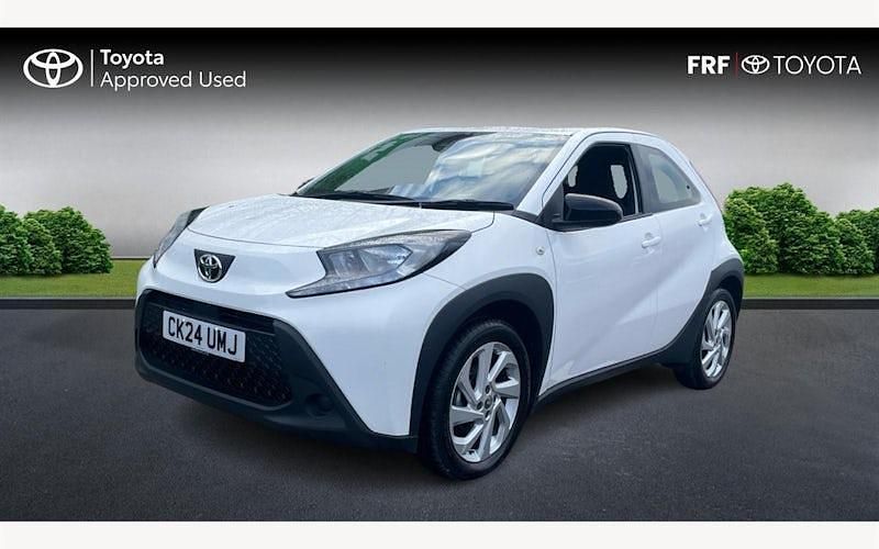 Used Toyota Aygo X PURE 72 HP (52 kW) 2025 SUV
