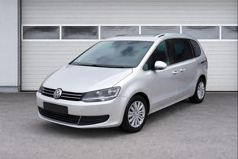 Usado VW Sharan SE 150 HP (110 kW) 2018 Prateado Monovolume