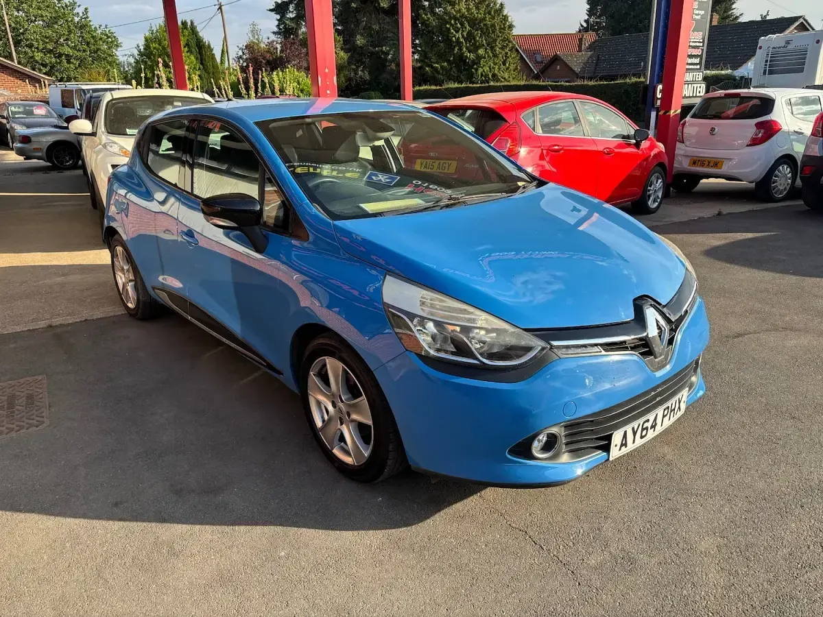 Used Renault Clio Dynamique 75 HP (55 kW) 2014 Blue Hatchback