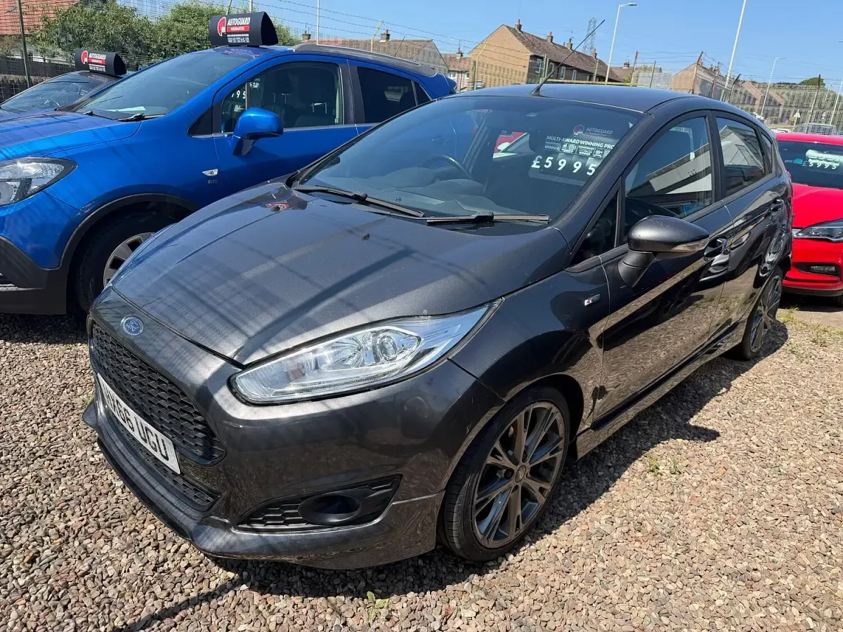 Used Ford Fiesta ST-Line 125 HP (91 kW) 2016 Grey Hatchback