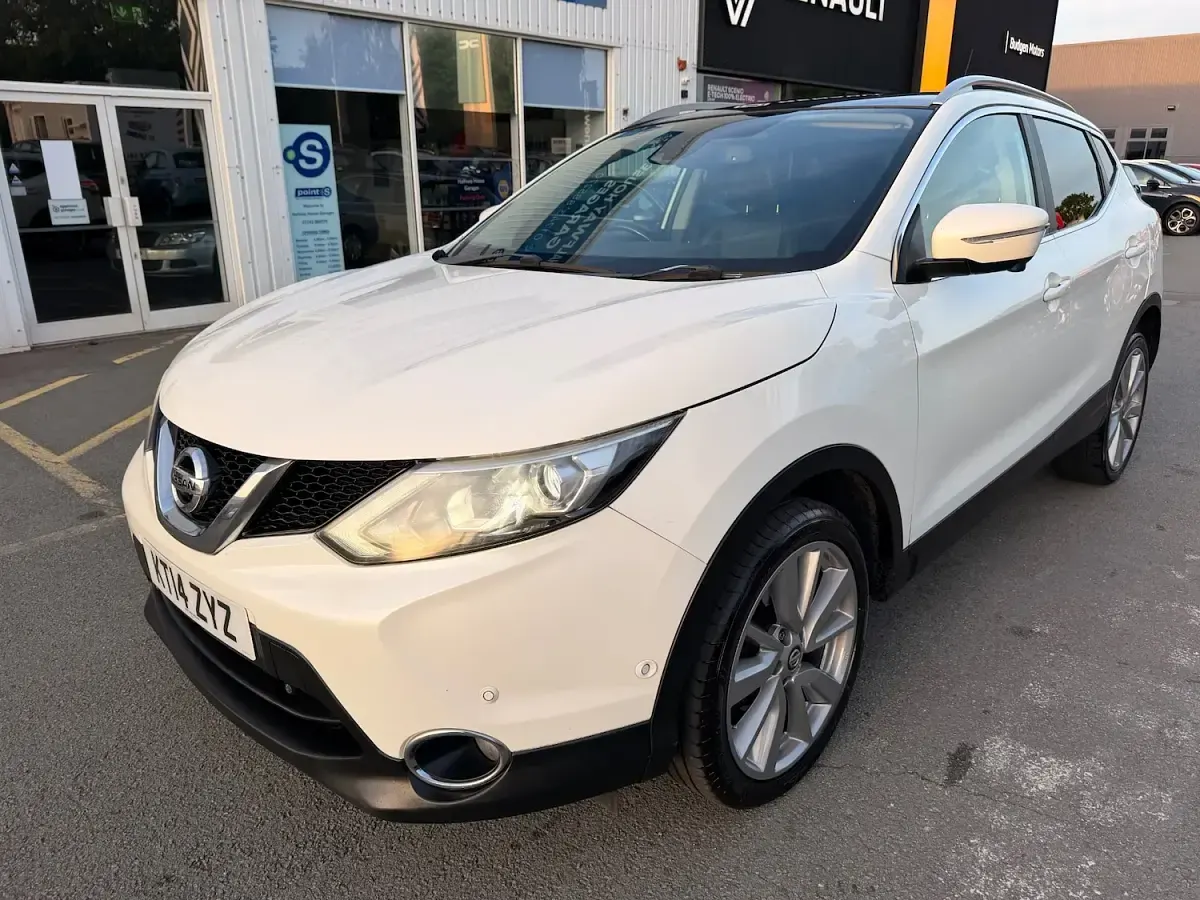 Used Nissan Qashqai Tekna 110 HP (80 kW) 2014 White SUV