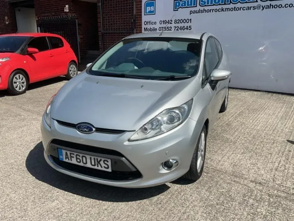 Used Ford Fiesta Zetec 2010 Silver Hatchback