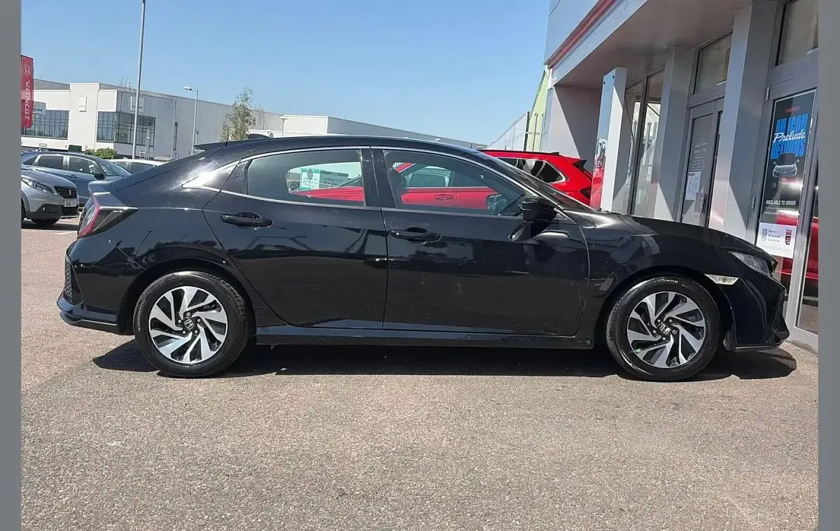 Used Honda Civic SE 126 HP (92 kW) 2020 Black Hatchback