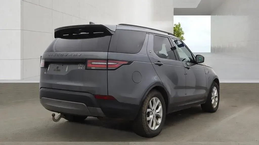 Used Land Rover Discovery SE 2019 Grey SUV