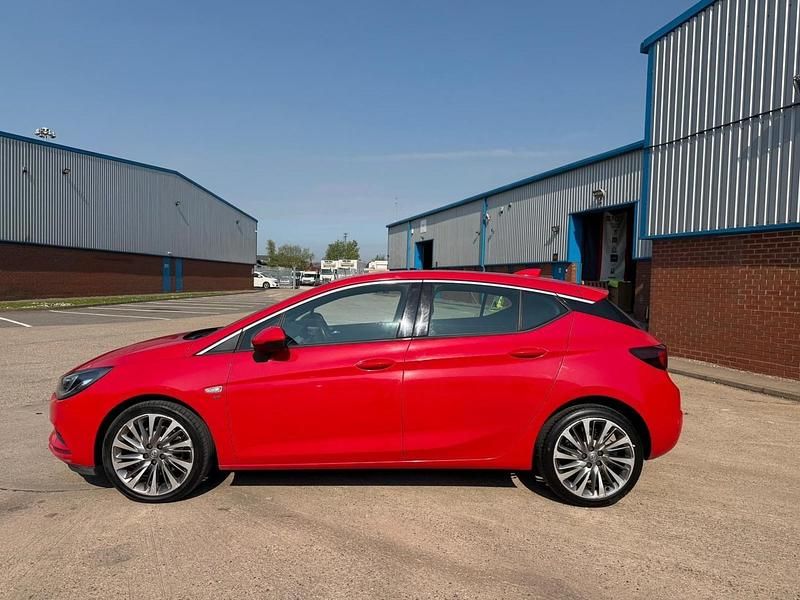 Second-hand Vauxhall Astra SRi 2016 Roșu Hatchback