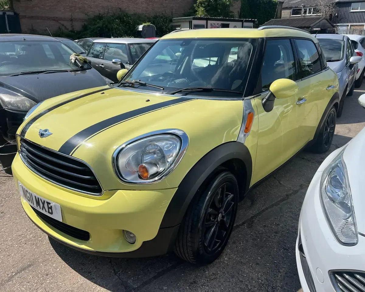 Used Mini ONE 98 HP (72 kW) 2011 Yellow Hatchback