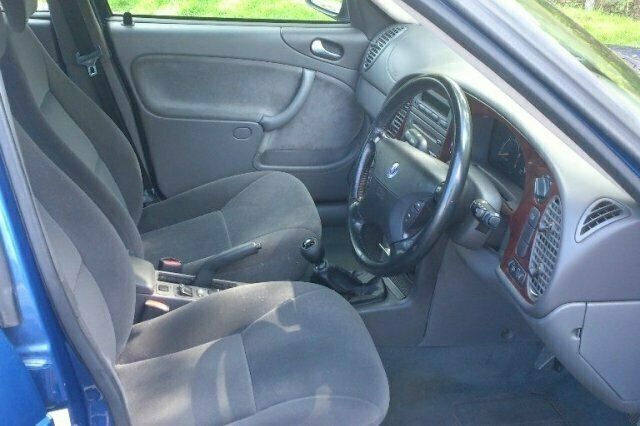 Begagnad Saab 9-3 2000 Halvkombi
