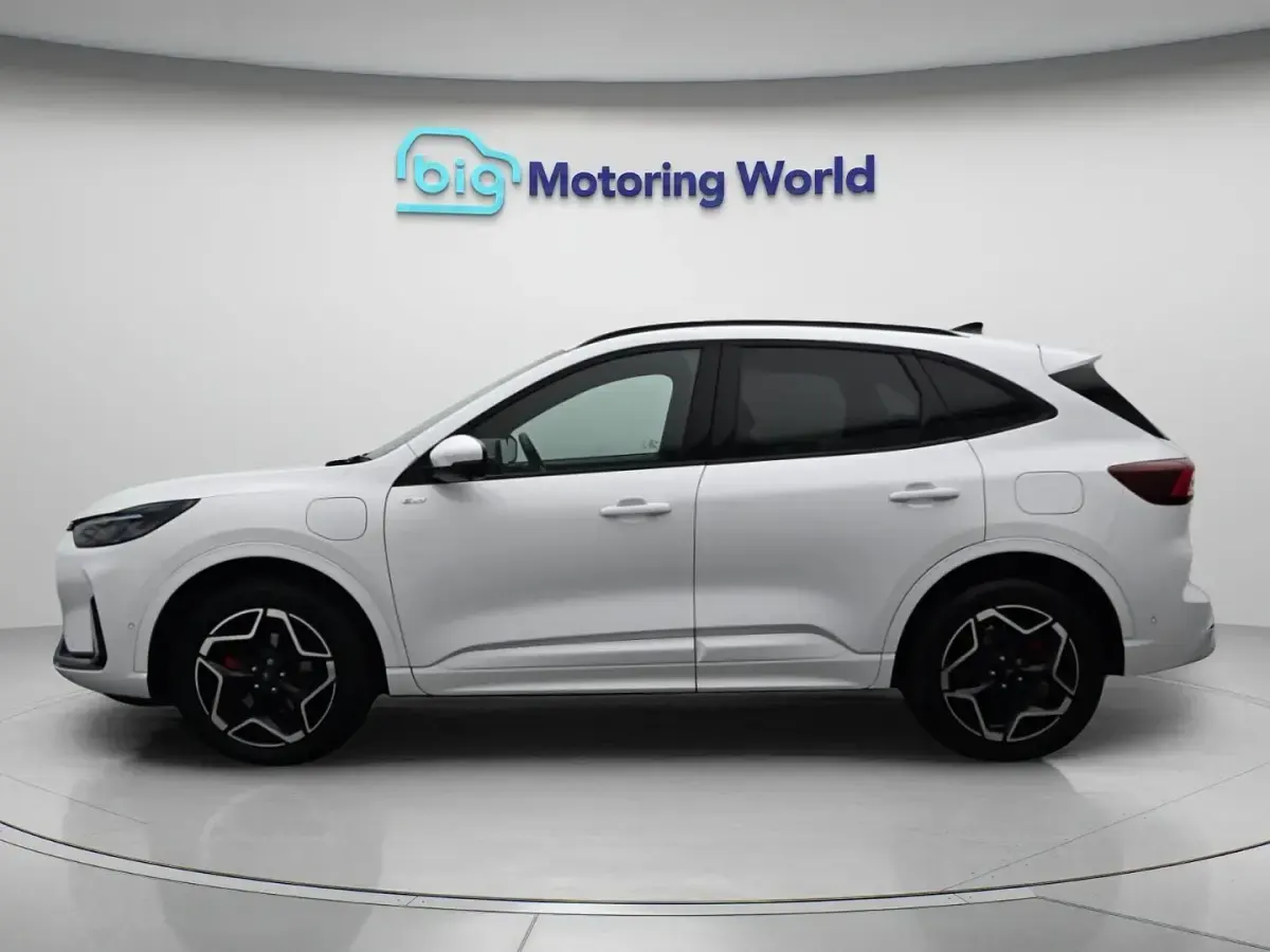 Used Ford Kuga ST-Line 240 HP (176 kW) 2025 SUV