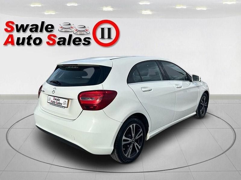 Used Mercedes A180 SE 109 HP (80 kW) 2017 White Hatchback