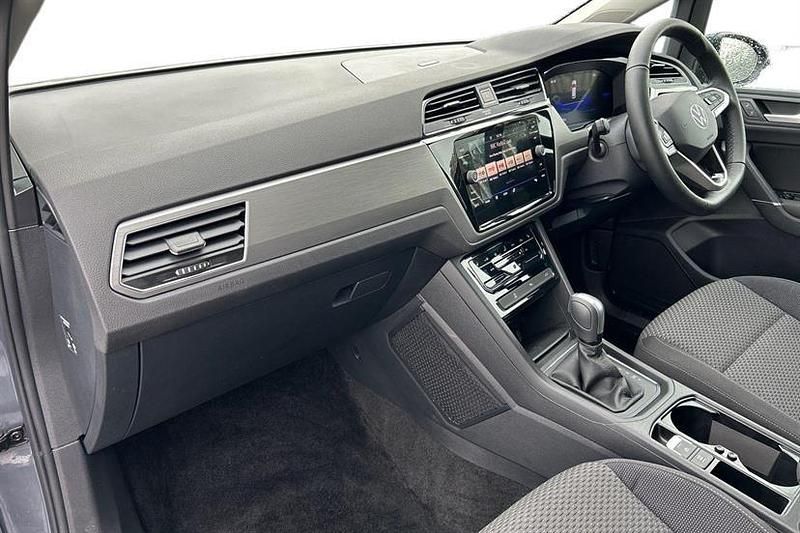 Used VW Touran Match 150 HP (110 kW) 2025 Grey MPV