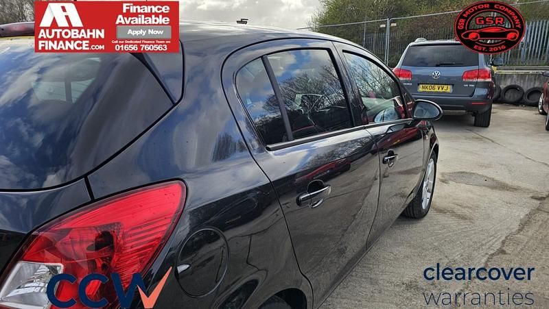 Used Vauxhall Corsa 100 HP (73 kW) 2014 Black Hatchback
