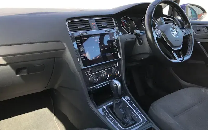 Używany VW e-Golf 99 kW (135 KM) 2019 Hatchback