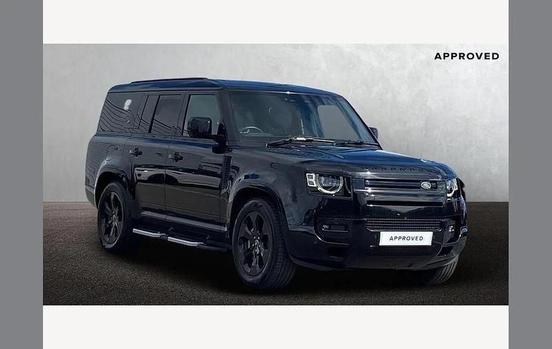 Black Used 2024 Land Rover Defender HSE Dynamic SUV | £67,995 (Fair price) - Image 1/4