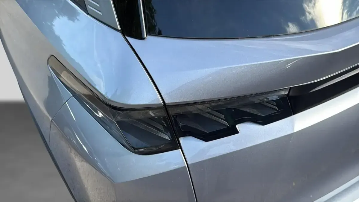 Used Peugeot 5008 GT 134 HP (98 kW) 2025 Grey SUV