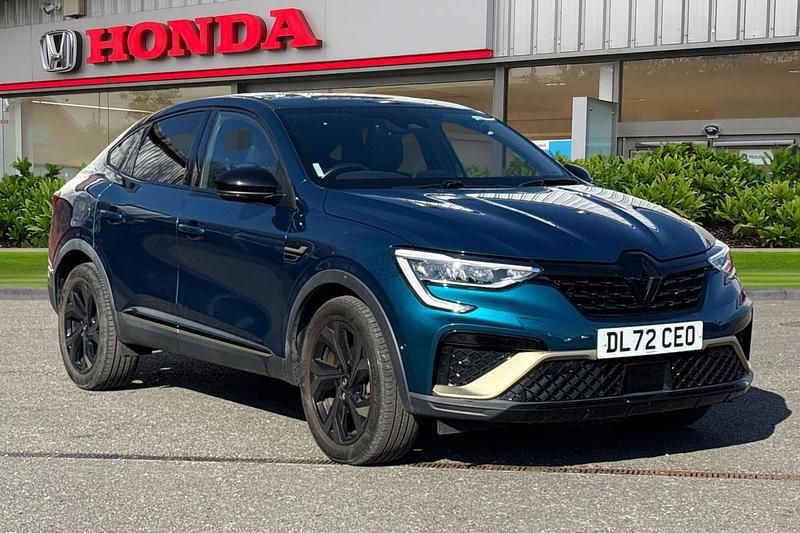 Begagnad Renault Arkana Engineered 2023 Blå SUV