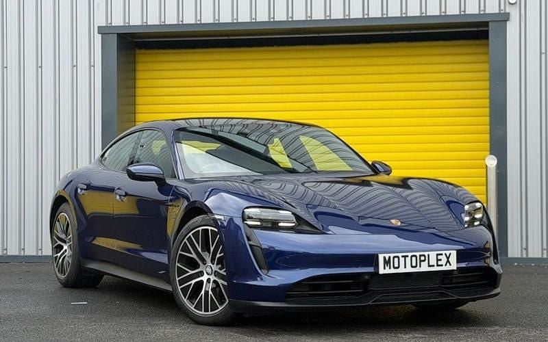 Usado Porsche Taycan 350 kW (476 HP) 2023 Sedan