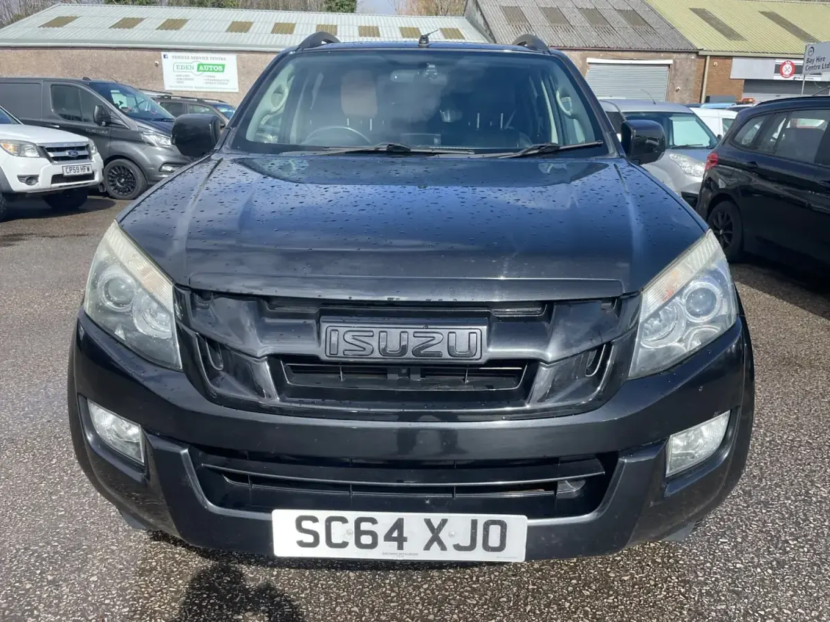 Begagnad Isuzu D-Max 2015 Svart Pickup