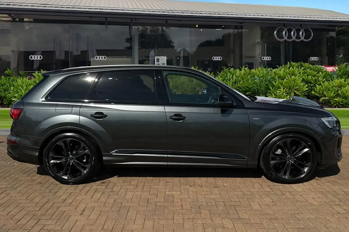 New Audi Q7 Black Edition 2026 Grey SUV