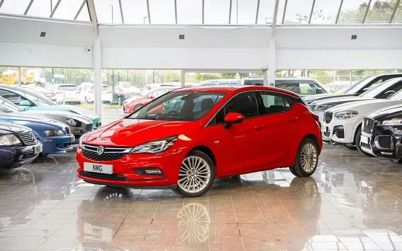 Used Vauxhall Astra Elite 160 HP (117 kW) 2018 Hatchback