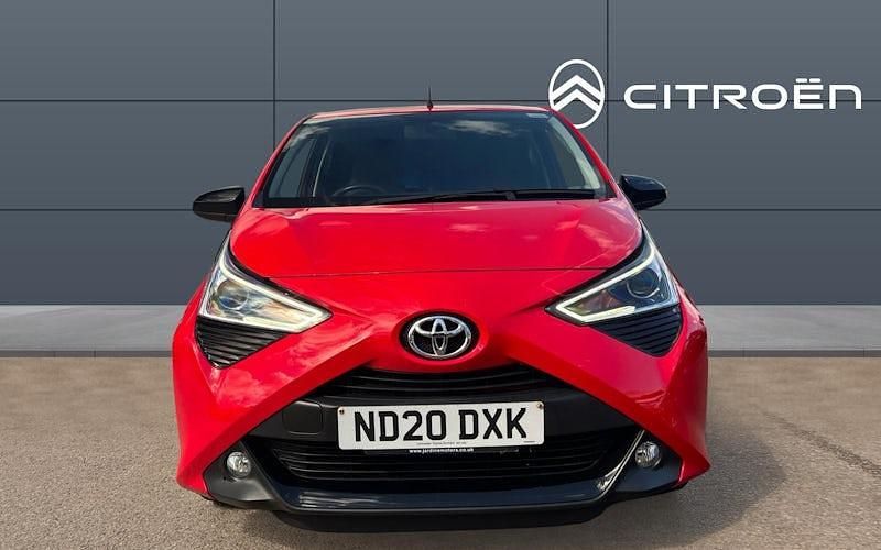 Usado Toyota Aygo Trend 72 HP (52 kW) 2020 Vermelho Citadino