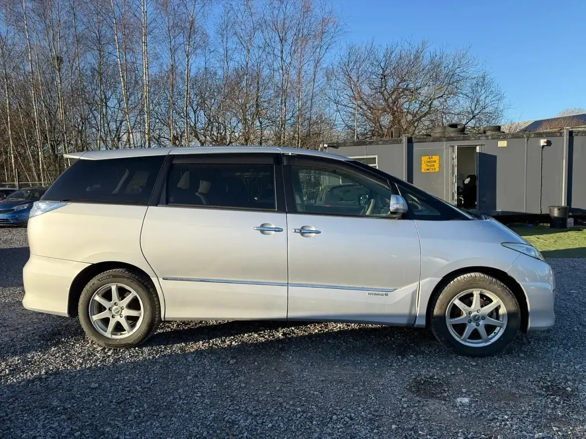 Used Toyota Estima 2025 Silver MPV