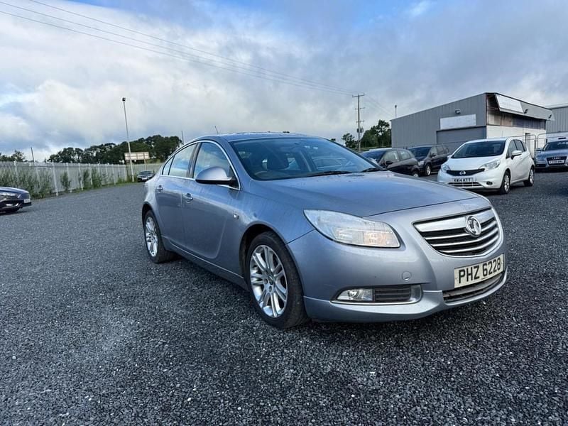 Silver Used 2009 Vauxhall Insignia Sedan | £995 (Good price) - Image 1/4