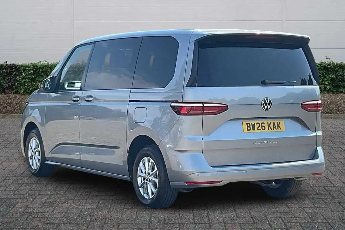 Used VW Multivan Life 150 HP (110 kW) 2026 Mono silver MPV