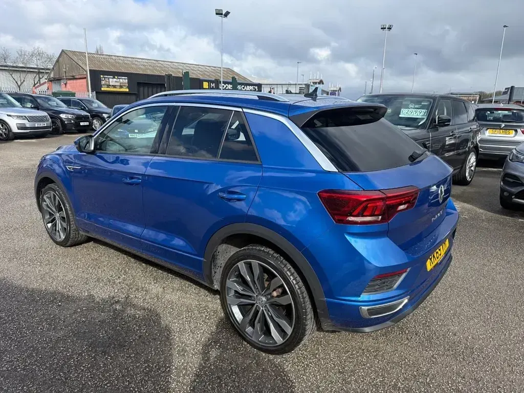 Usado VW T-Roc R-line 150 HP (110 kW) 2019 Azul SUV