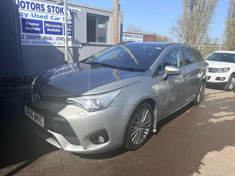 Used Toyota Avensis 143 HP (105 kW) 2016 Grey Estate