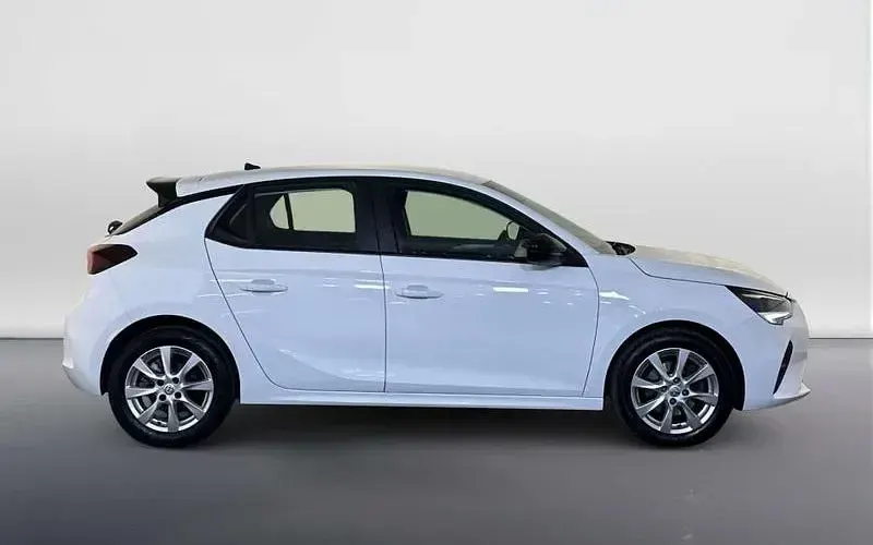 Used Vauxhall Corsa Design Edition 101 HP (74 kW) 2023 White Hatchback