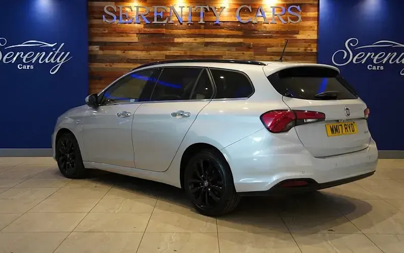 Used Fiat Tipo Lounge 120 HP (88 kW) 2021 Estate