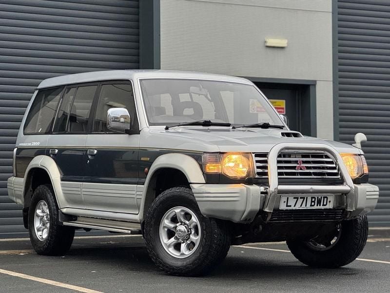 Used Mitsubishi Pajero 2006 Silver SUV