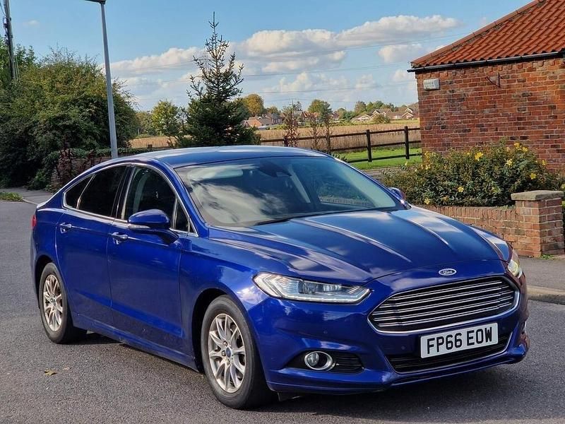Blue Used 2016 Ford Mondeo Titanium Hatchback | £3,295 (Super price) - Image 1/4