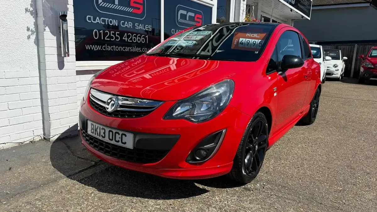 Used Vauxhall Corsa Edition 85 HP (62 kW) 2013 Red Hatchback