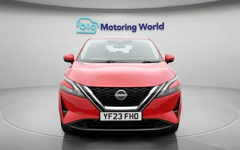 Used Nissan Qashqai Acenta Premium 140 HP (102 kW) 2023 Red SUV