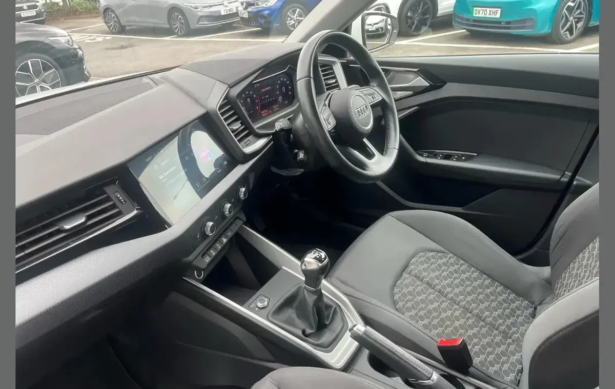 Used Audi A1 Sport 108 HP (79 kW) 2021 White SUV
