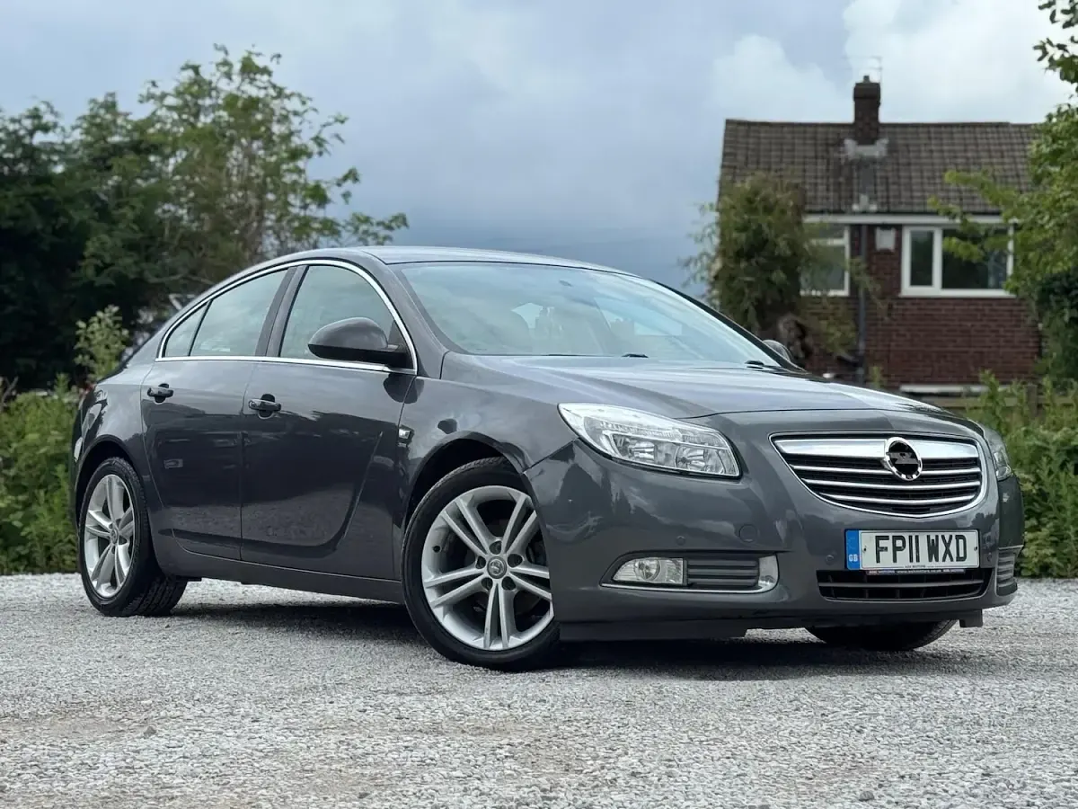 Used Vauxhall Insignia SRi 160 HP (117 kW) 2011 Grey Hatchback
