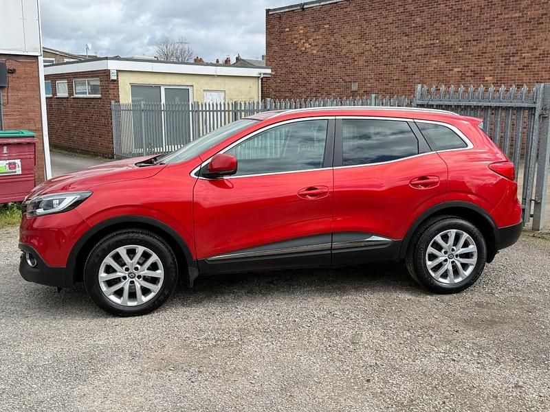 Used Renault Kadjar Dynamique 130 HP (95 kW) 2016 Red SUV