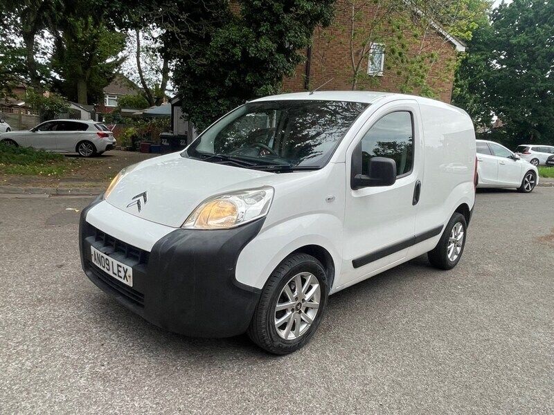 White Used 2009 Citroën Nemo MPV | £3,400 - Image 1/4