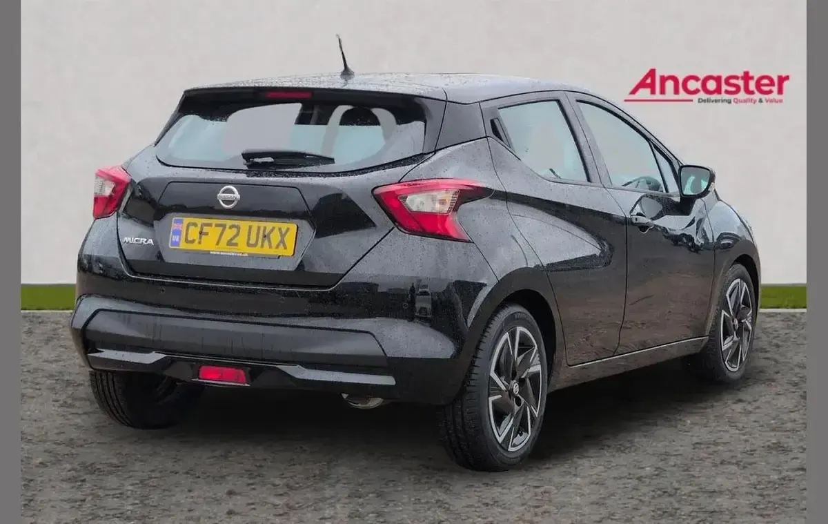 Begagnad Nissan Micra Acenta 92 HK (67 kW) 2023 Svart Halvkombi