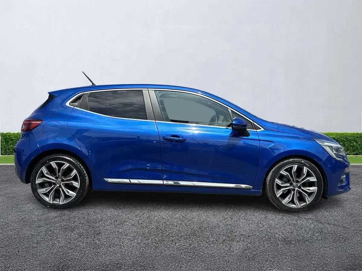 Used Renault Clio Version S 130 HP (95 kW) 2020 Blue Hatchback