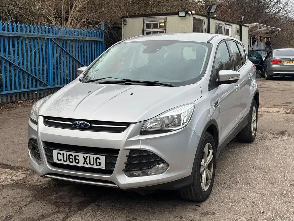 Używany Ford Kuga Zetec 150 KM (110 kW) 2016 Srebrny SUV