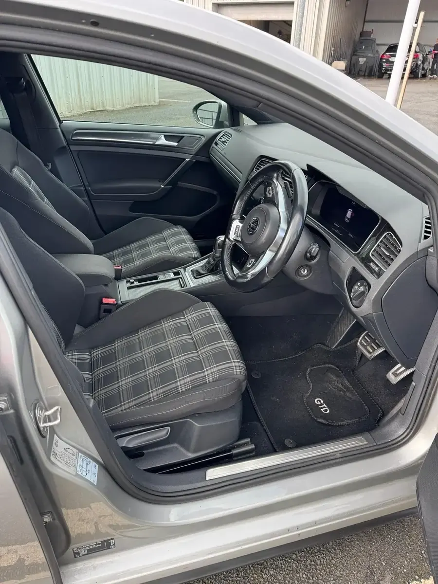 Usado VW Golf VII GTD 184 HP (135 kW) 2018 Prateado Citadino