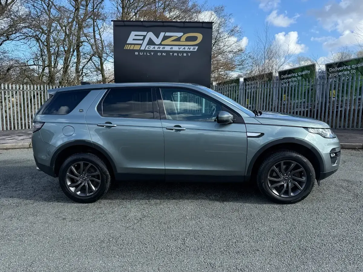 Used Land Rover Discovery 5 HSE 2017 Grey SUV