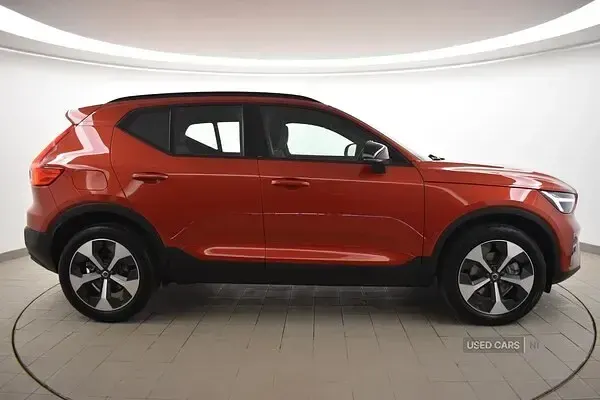 Used Volvo XC40 Plus 197 HP (144 kW) 2024 Red SUV