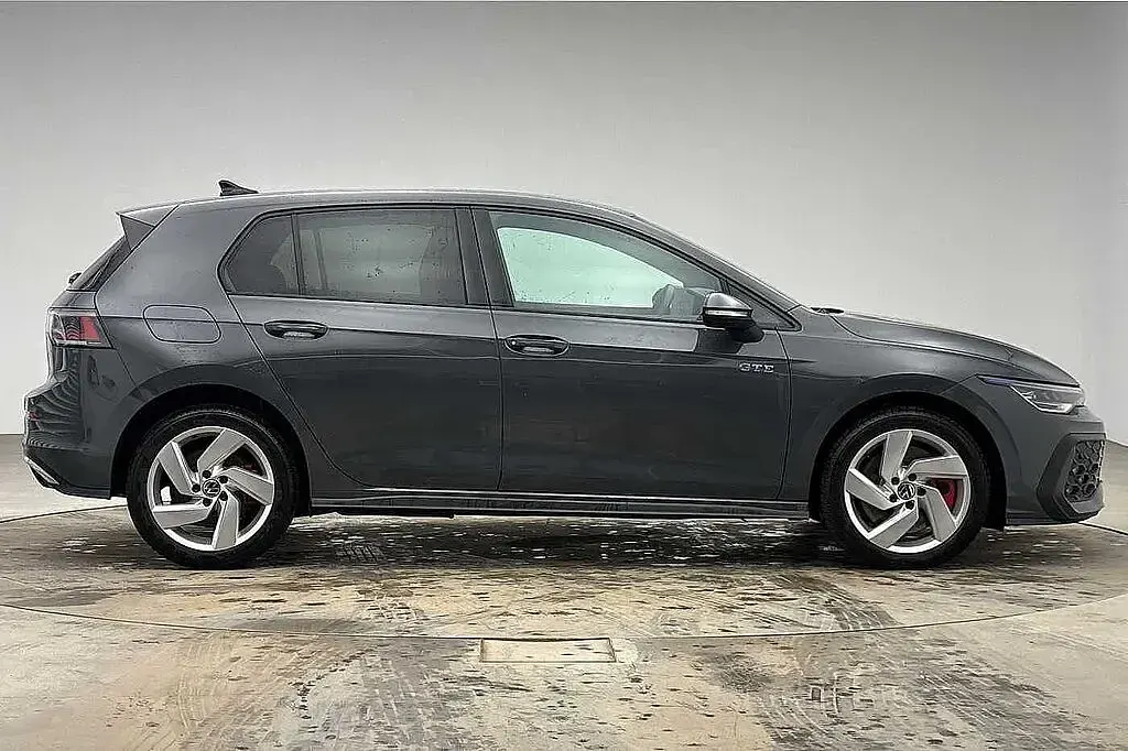Used VW Golf VIII GTE 272 HP (200 kW) 2025 Grey Hatchback