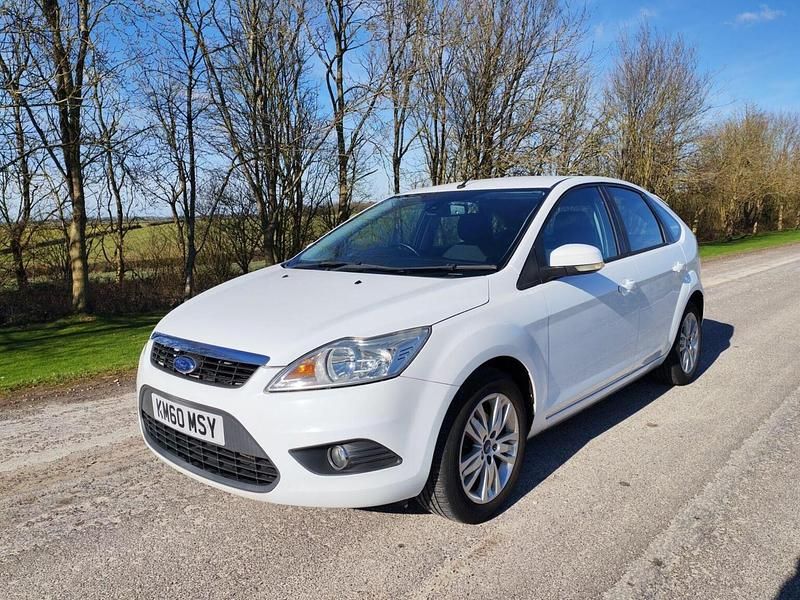 Used Ford Focus Sport 2015 White Hatchback